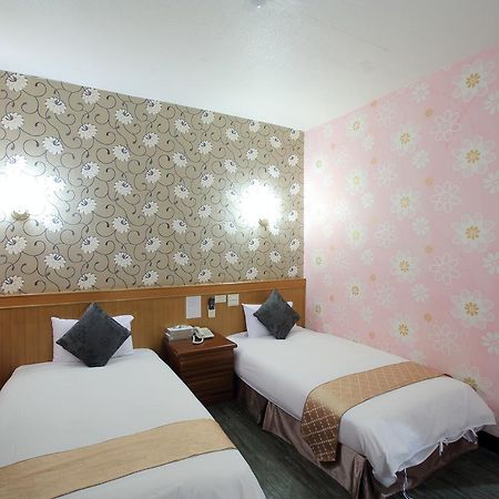 Chiayi Crown Hotel Экстерьер фото