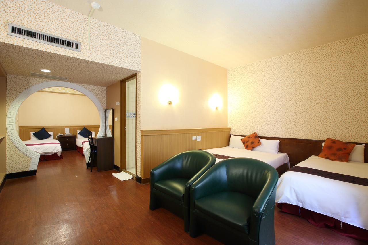 Chiayi Crown Hotel Экстерьер фото