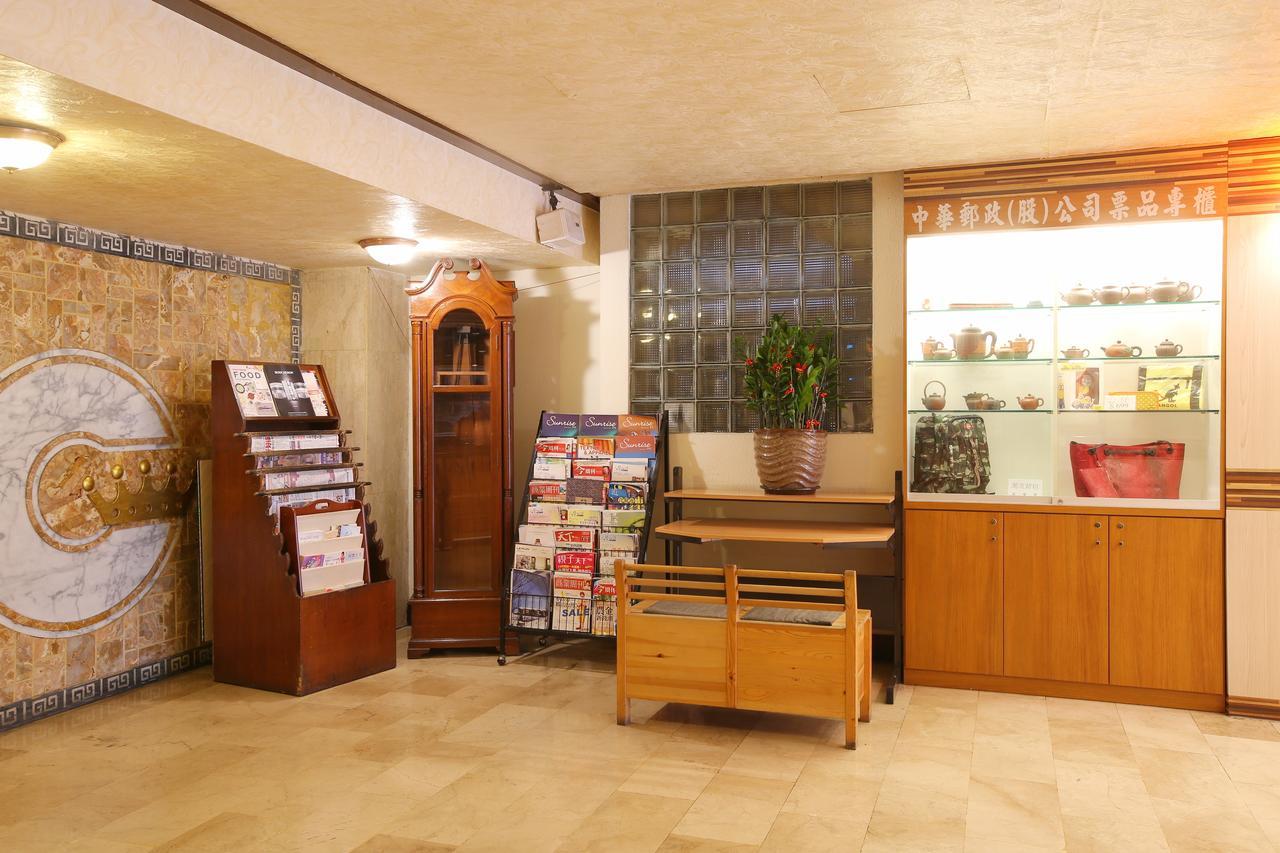 Chiayi Crown Hotel Экстерьер фото