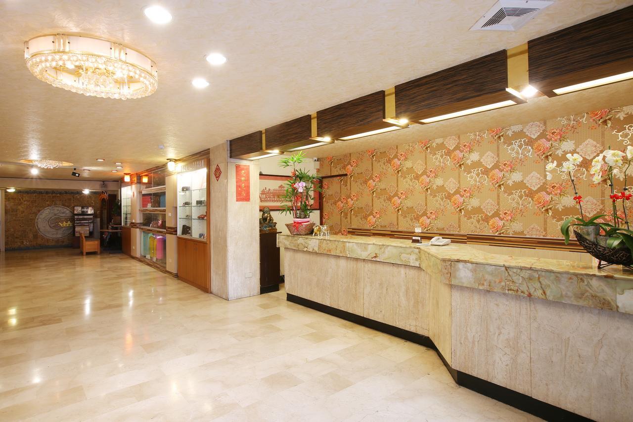Chiayi Crown Hotel Экстерьер фото