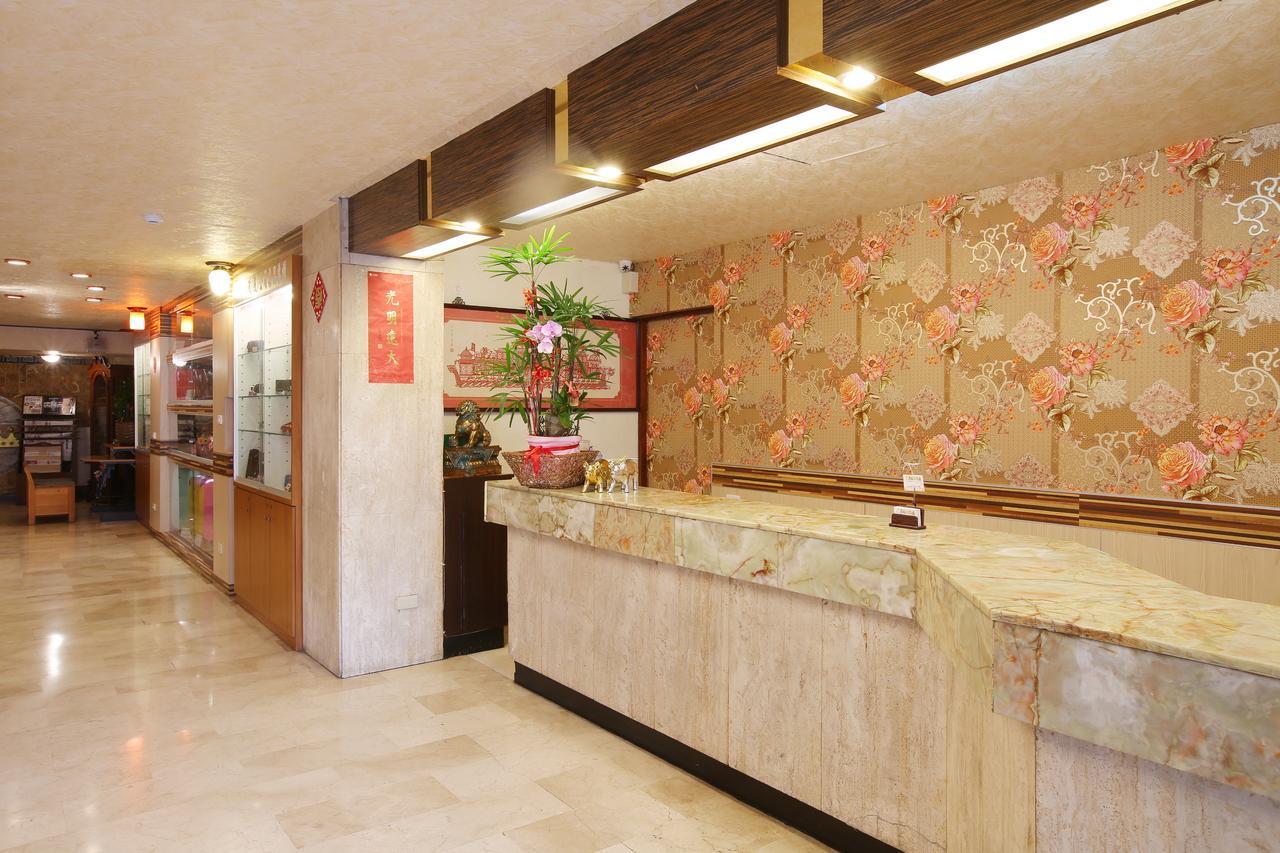Chiayi Crown Hotel Экстерьер фото